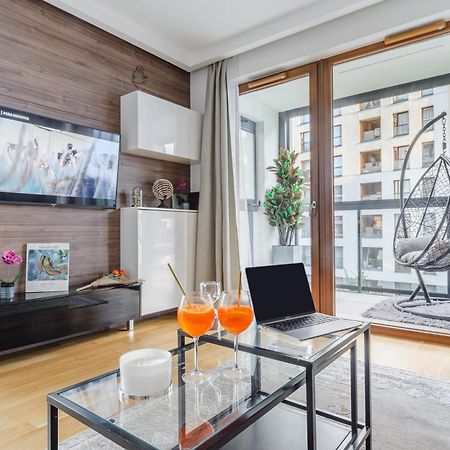 Lumina Apartment With Parking Near Muzeum Powstania Warsaw Ngoại thất bức ảnh